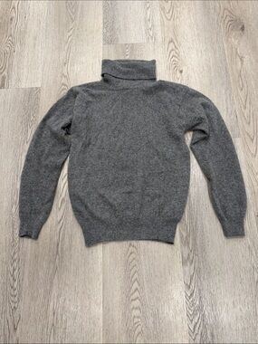 CashmereSutton Studio Gray Turtleneck top